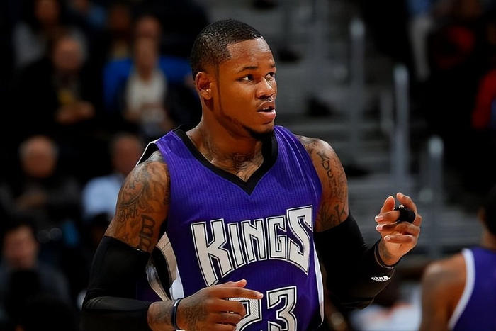 kaiyun体育app包含关键时刻CBA常规赛传出新动向，萨克拉门托国王主帅复盘，管理层表态——质疑声仍在，更衣室氛围转暖的词条